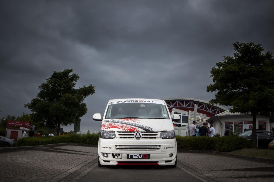  Volkswagen Transporter Van by Revo Technik 2013 года  (фото 2 из 4)